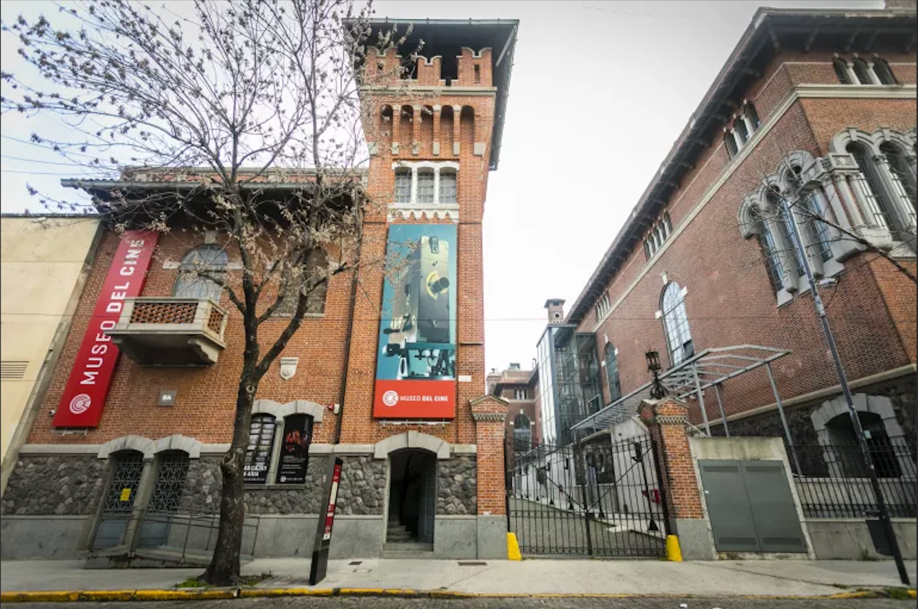 Un recorrido por la muestra homenaje a Aída Bortnik en el Museo del Cine